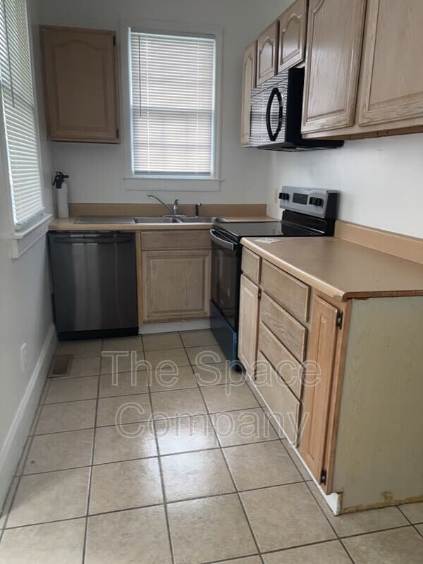 Charleston Condo: 100 Morris Street