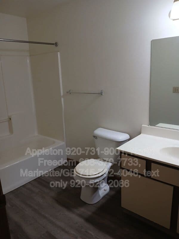 Marinette Condo: 907 Madison Ave. #3