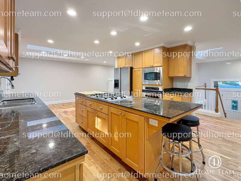 Bellevue House: 12903 NE 28th St