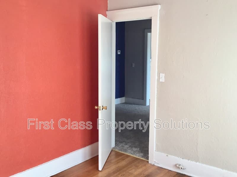 Oklahoma City House: 112 NW 17th St