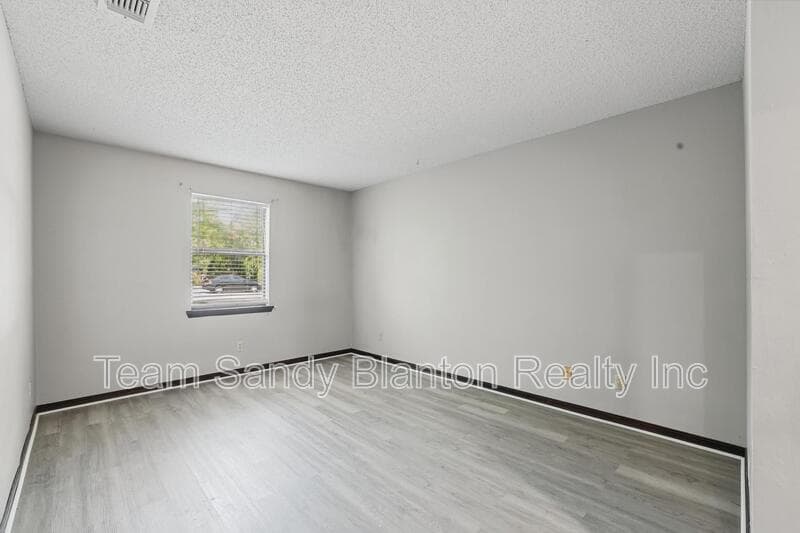 Pensacola House: 455 Stara Circle