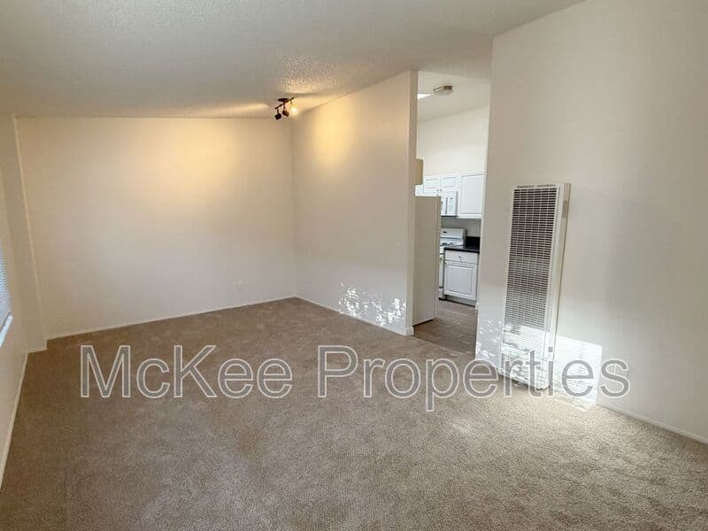 San Diego Condo: 3028 Juniper Street