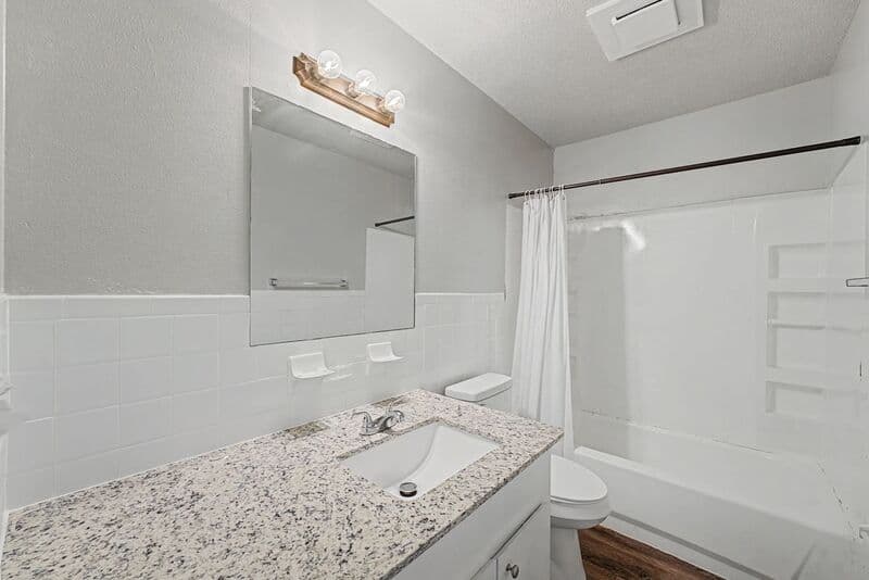 Rogers Condo: 1305 W New Hope Rd