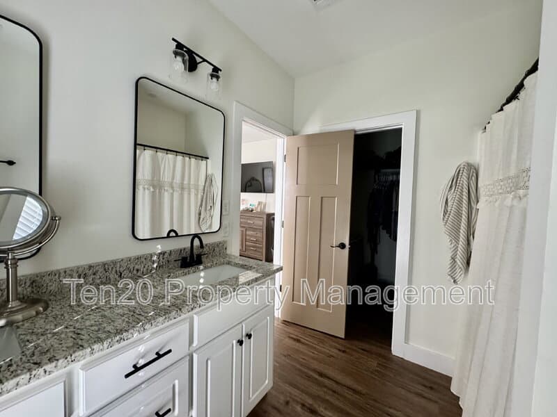Phenix City House: 3405 South Seale Road