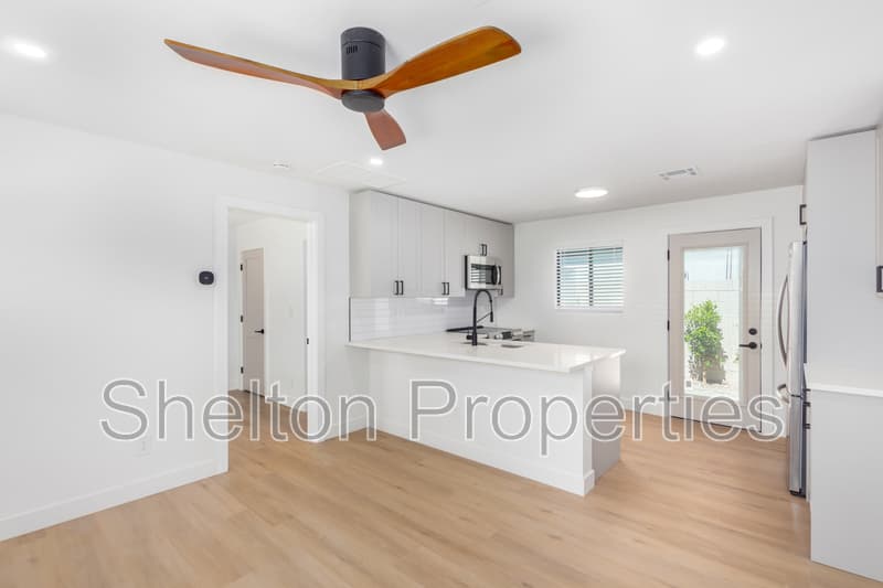 Phoenix Condo: 616 N 10th Ave Unit G