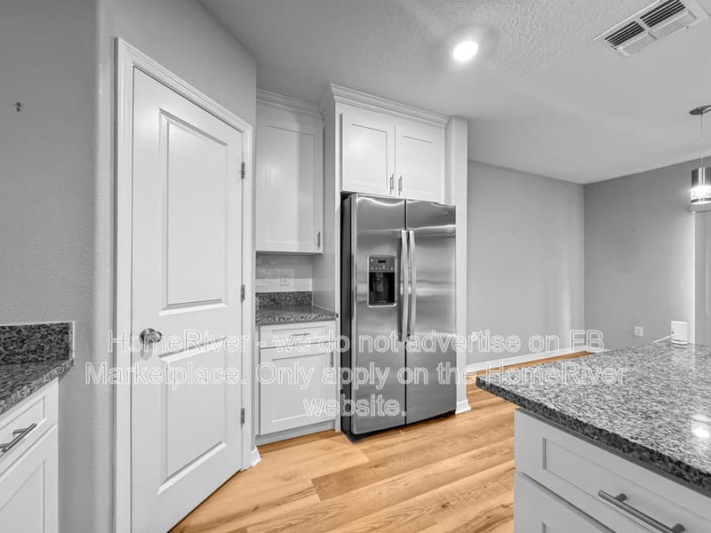 Ruskin House: 416 Royal Empress Dr