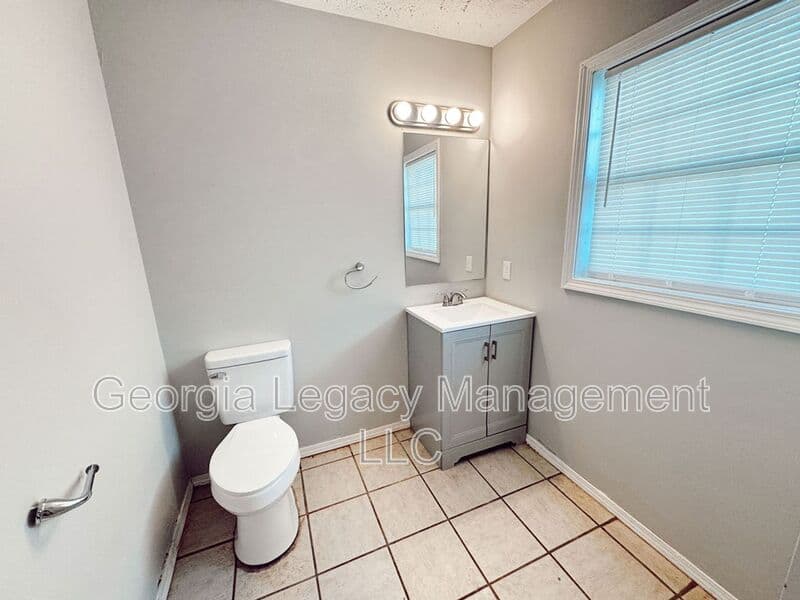 Cleveland House: 896 Campbell St