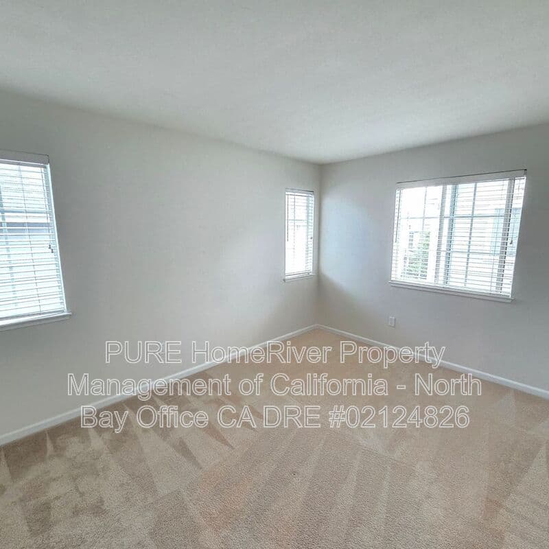 Petaluma House: 1052 Addison Circle