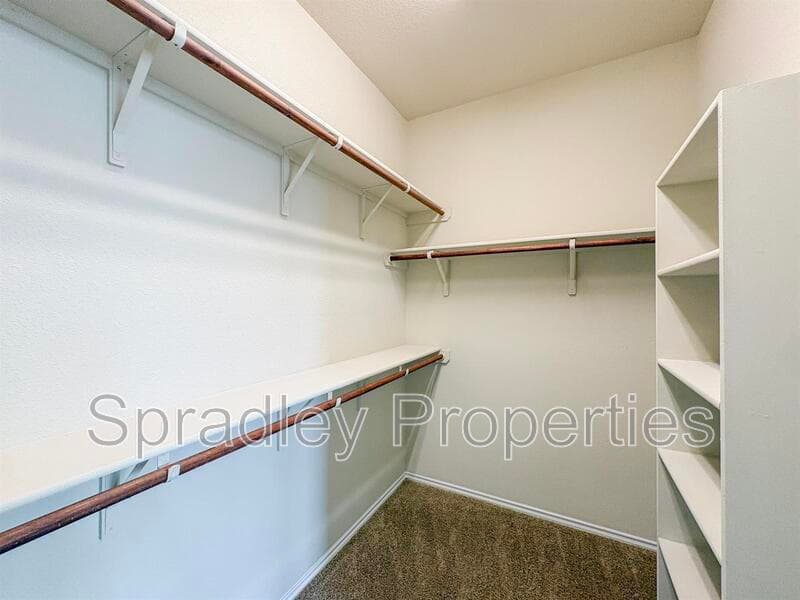 Belton House: 4617 Abergavenny Dr