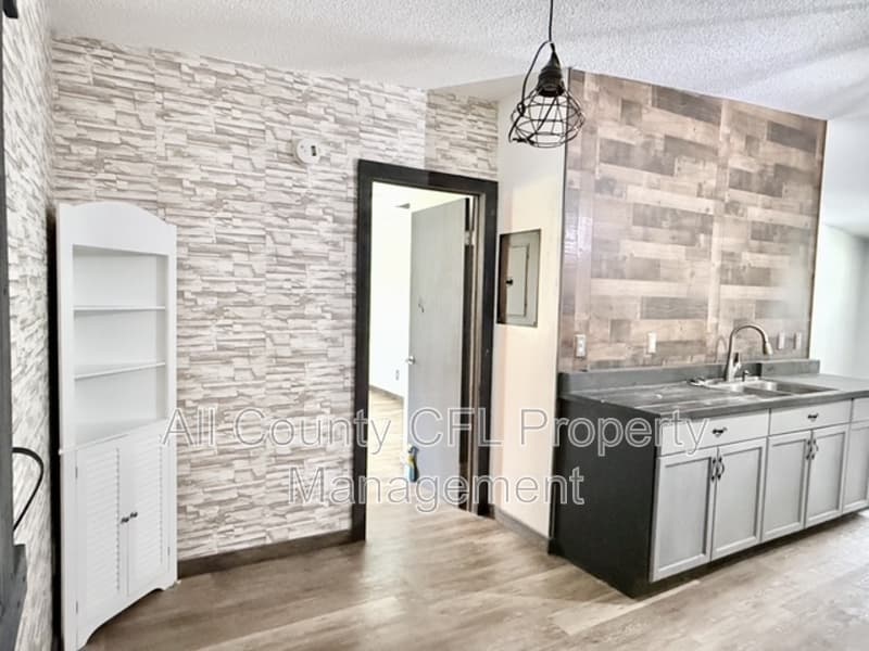 Groveland Condo: 205 Wendell Ave