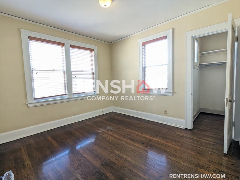 Memphis House: 662 S Mclean Blvd