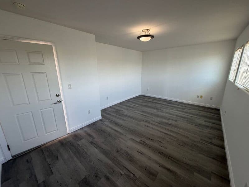 San Diego House: 5402 Balboa Arms