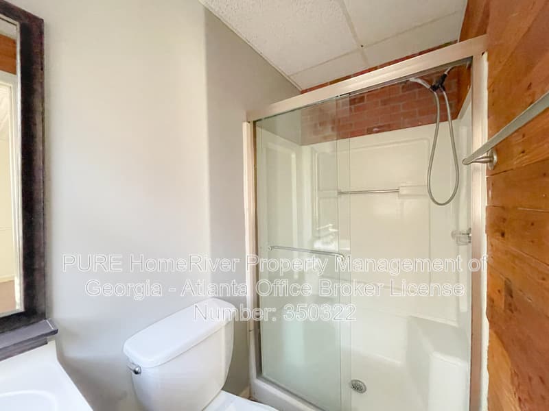 Lawrenceville House: 2280 Castle Royale Dr