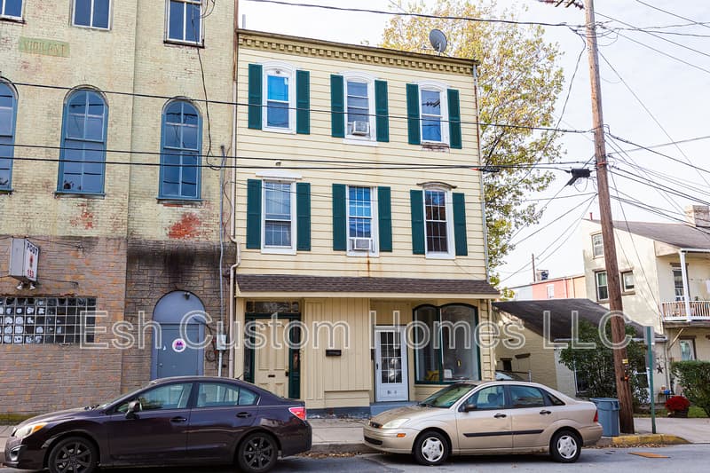 Columbia Condo: 30 North 2nd Street Apt B
