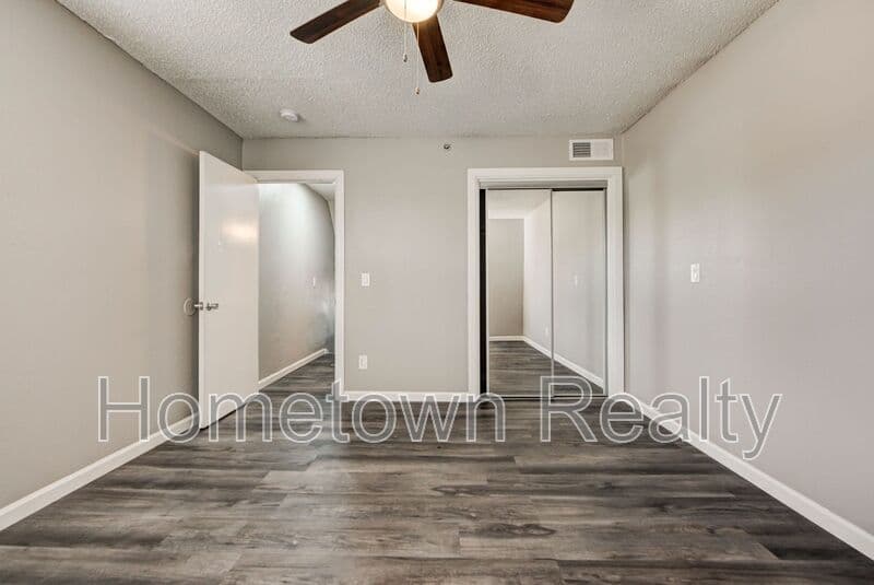 Edmond Condo: 1012 Chartrand Ave