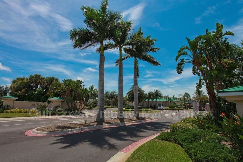 Bradenton Condo: 4802 51st St West