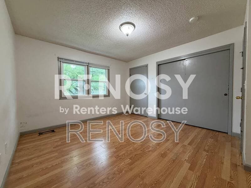 Des Moines Condo: 2002 Evergreen Ave