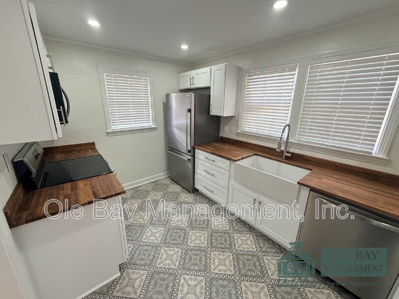 Mobile Condo: 1810 New Hamilton St
