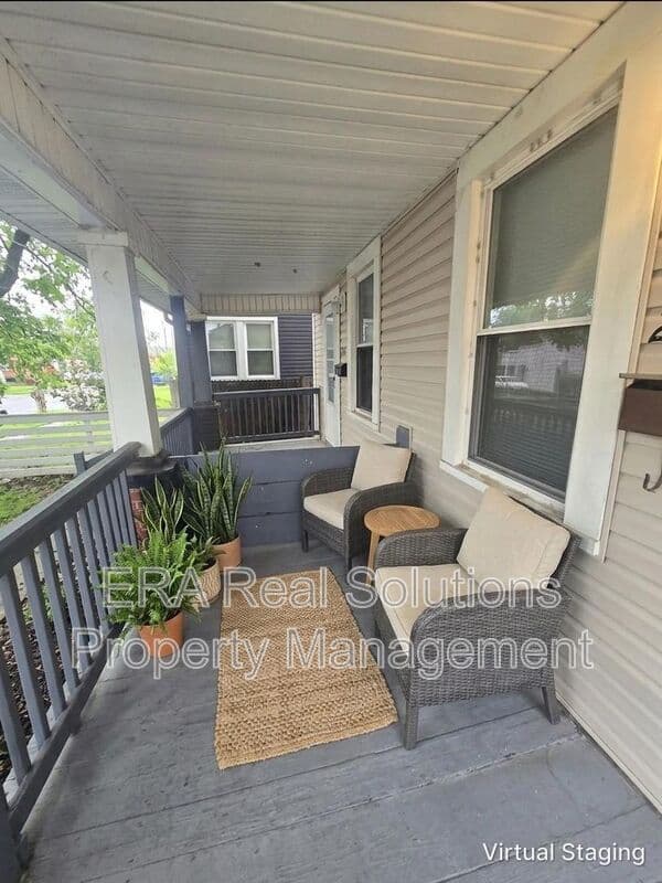 Columbus Condo: 2557 Sullivant Ave