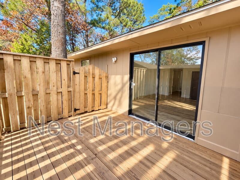 Fayetteville Condo: 754 Hedgelawn Way