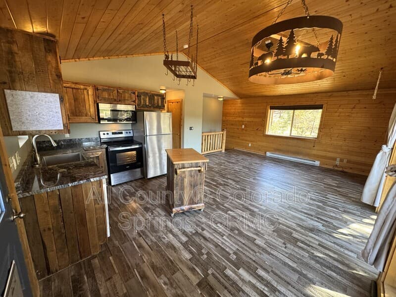 Woodland Park House: 14515 Columbine Circle