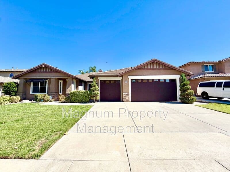 Winchester House: 35186 Orchid Dr