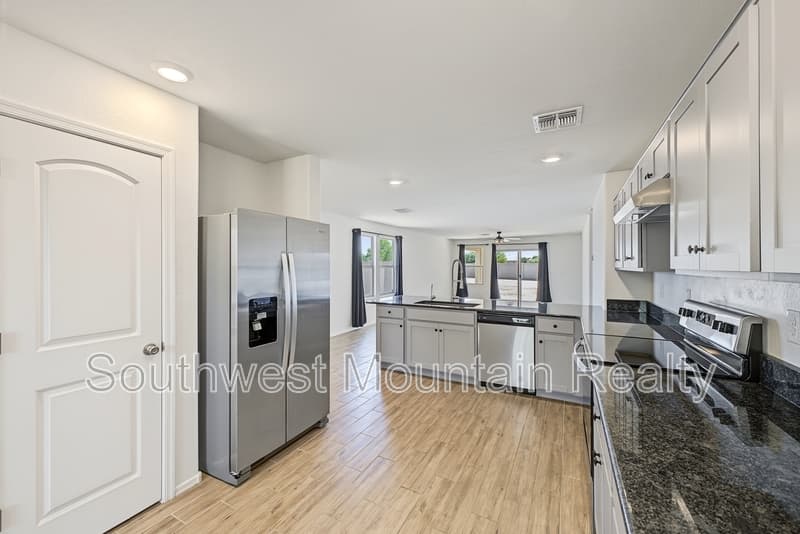 Coolidge House: 1333 W Pima Avenue