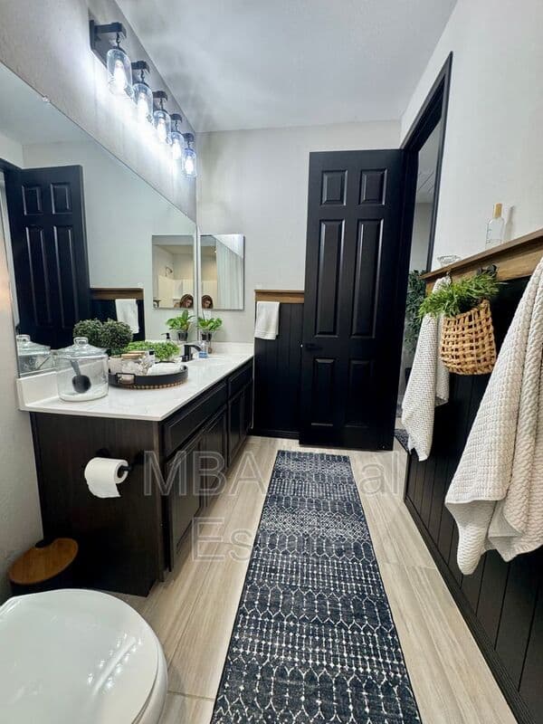 Laveen House: 6803 W Winston Dr