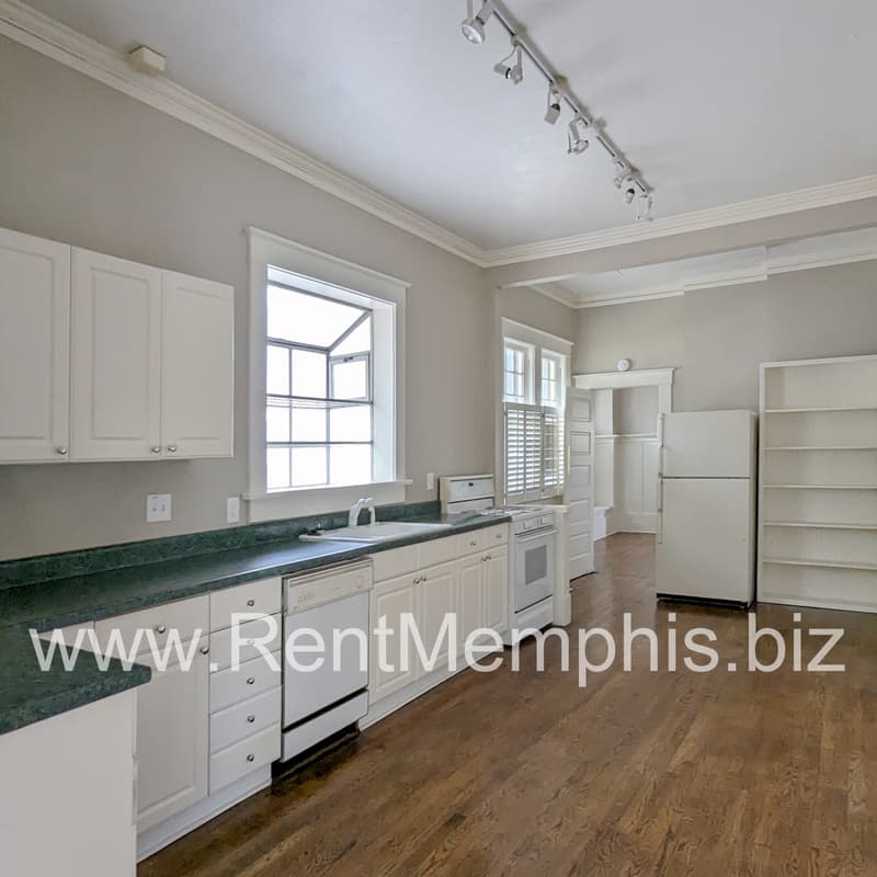 Memphis House: 215 Lemaster Street