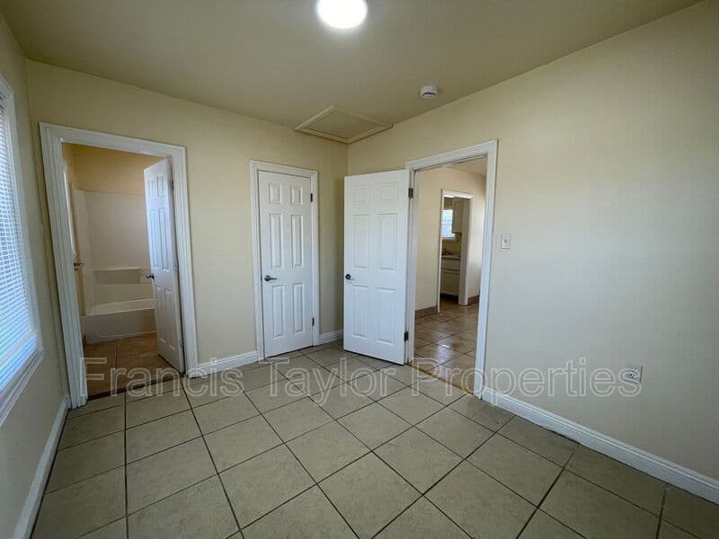 Escondido Condo: 741 S Escondido Blvd