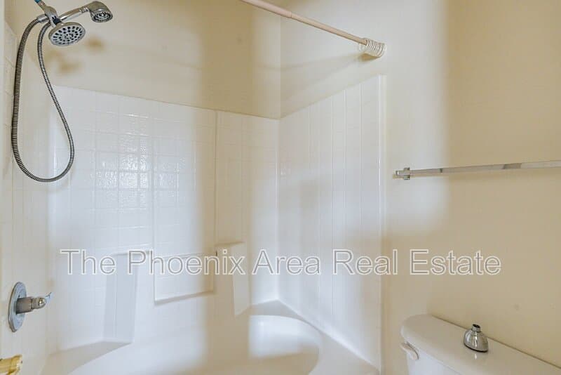 Chandler Townhome: 2600 E Springfield Pl