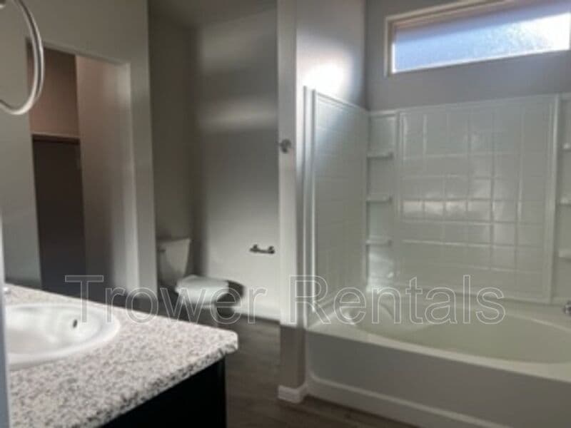Odessa House: 1902 Twin Falls Dr