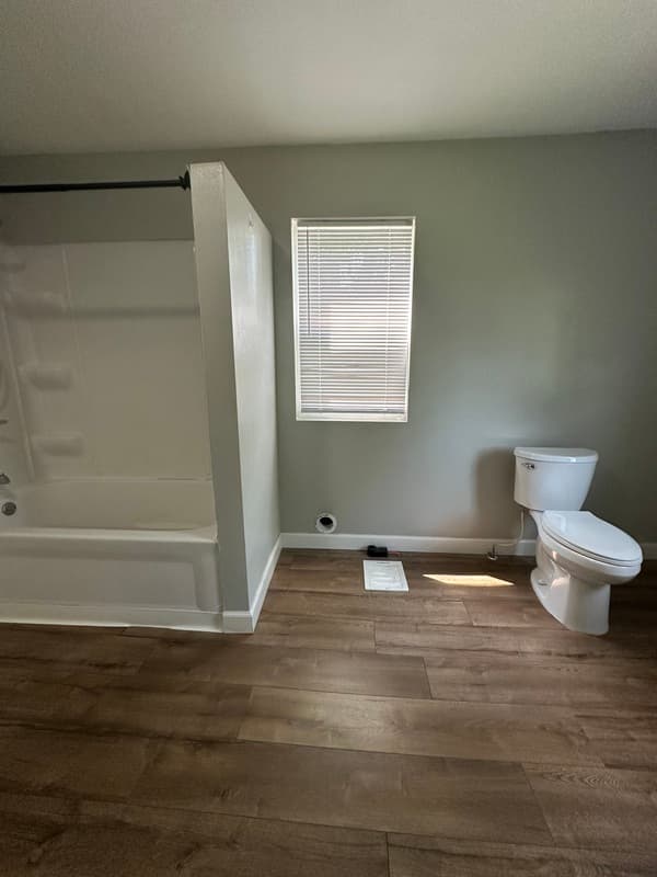 Cedar Rapids House: 1212 20th Ave SW