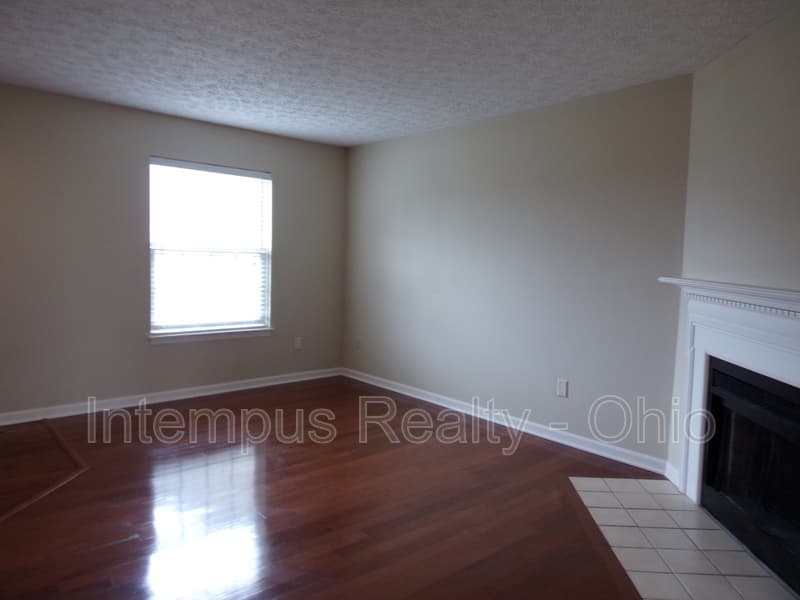 Columbus House: 7839 Meadowhaven Blvd