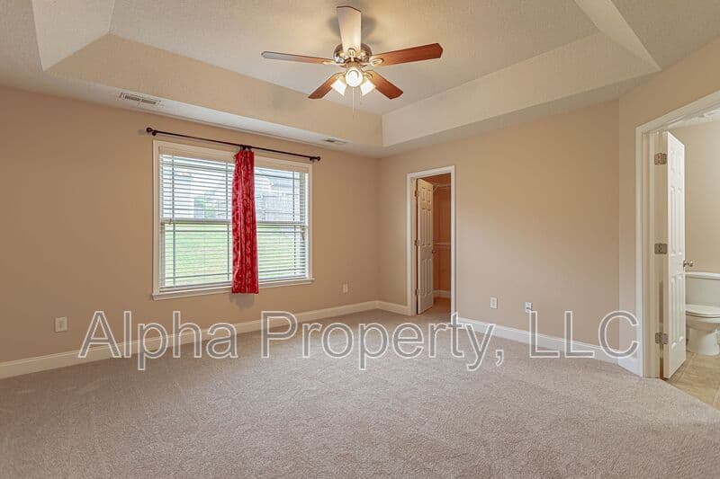 Greer House: 39 Nautical Dr