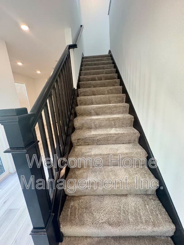 Brentwood House: 1945 Chandler Drive