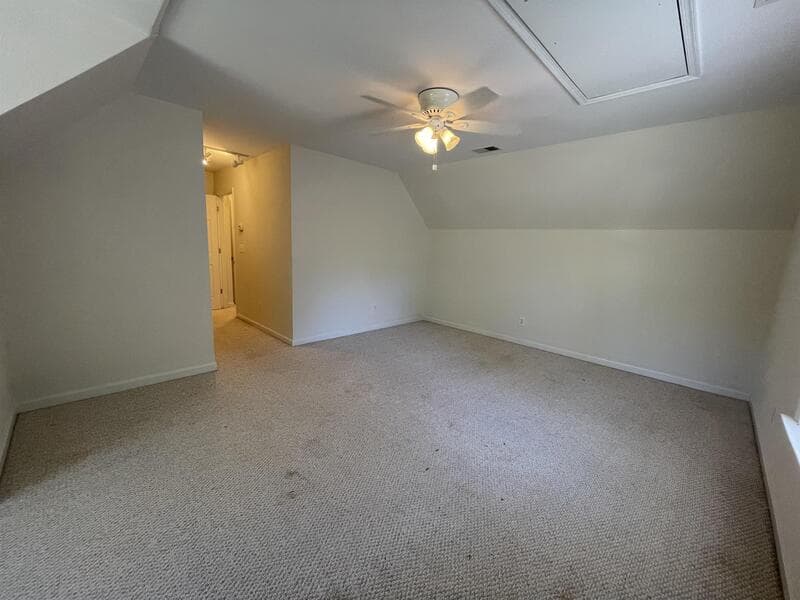 King George House: 10197 Madison Dr