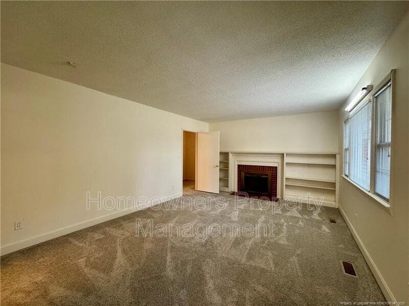 Spring Lake House: 400 Harrill Cir