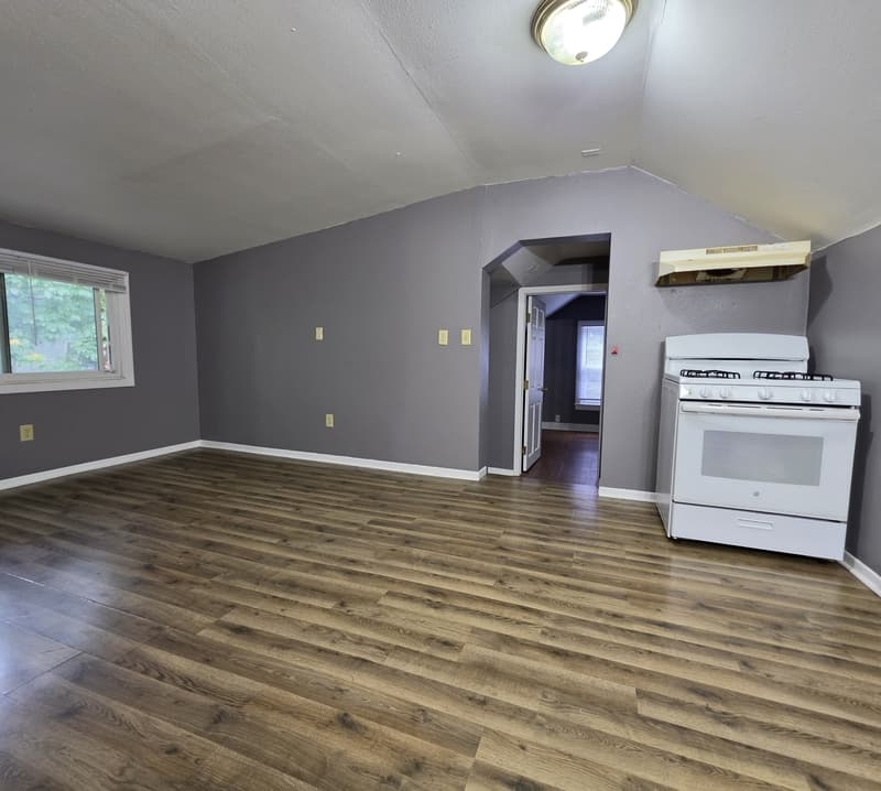 Oshkosh Condo: 515 Jackson Street - Upper