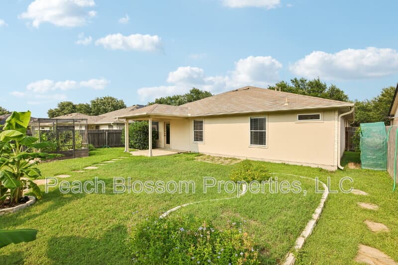 Round Rock House: 2656 Bradley Lane