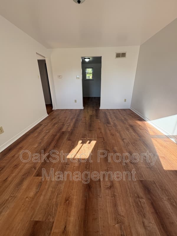 Woodbury Condo: 71 S. Evergreen Avenue - A