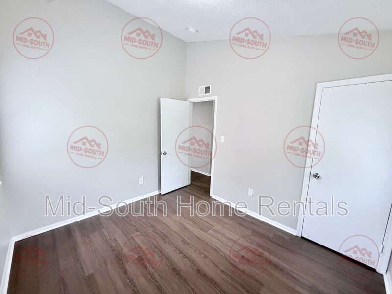 Memphis Townhome: 2282 Theda Ave