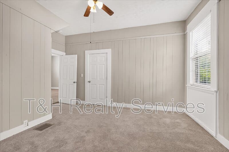 Greenfield House: 604 West 4th Street