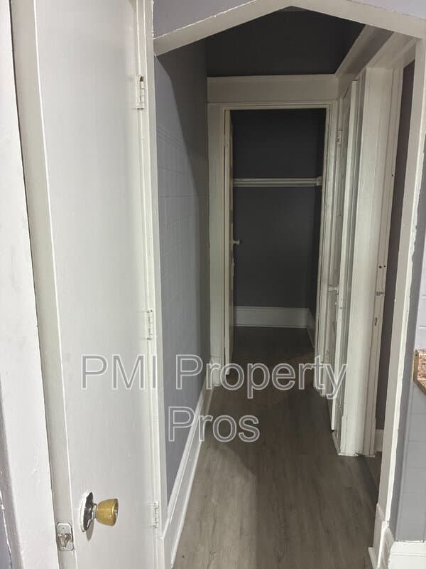 Milwaukee Condo: 1562 S 7th St