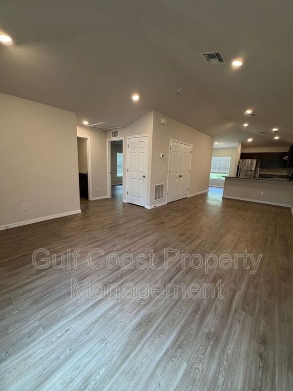 Englewood Condo: 10162 Tramore Ave