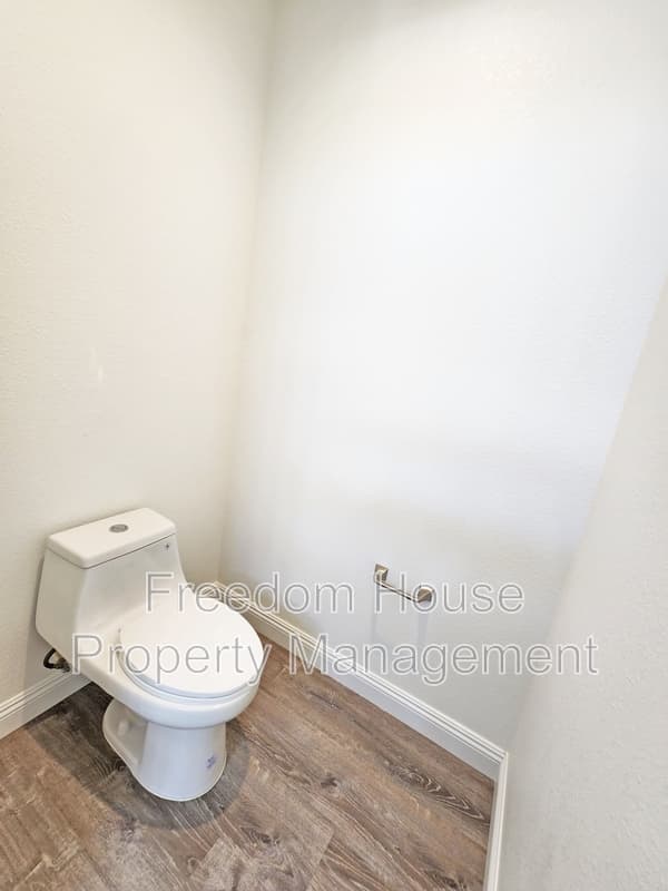 Pahrump House: 6660 Stubblefield Drive