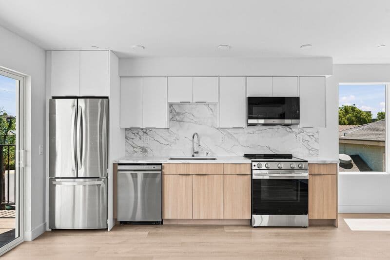 San Diego Apartment: 1259 Lincoln Avenue