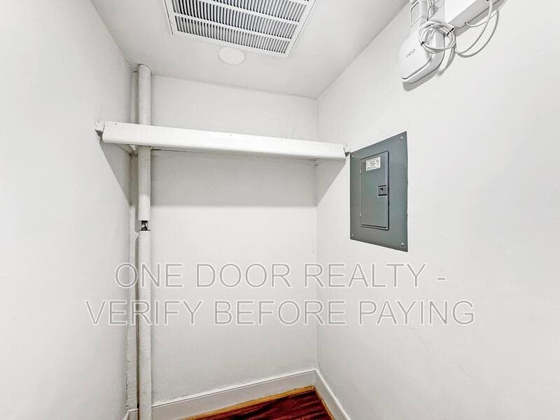 Williamsburg Condo: 732 Scotland Street #1