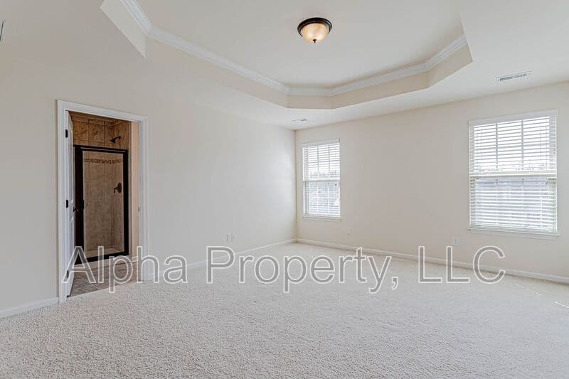 Greer Townhome: 12 Irvington Dr