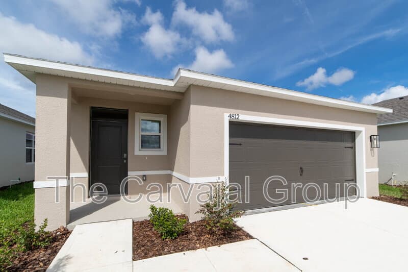 Davenport House: 4812 Rolling Lake Lane